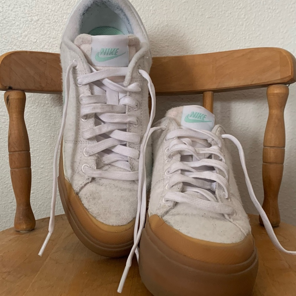 Nike Women's White and Brown Sneakers